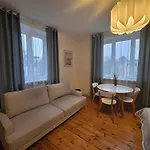 Przestronne W Domu Prywatnym Ze Wspolna Lazienka Prywatnosc I Komfort Nocleg ze śniadaniem Wrocław