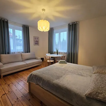 Przestronne W Domu Prywatnym Ze Wspolna Lazienka Prywatnosc I Komfort *