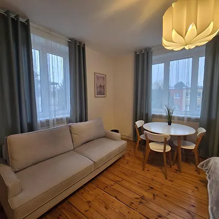 Przestronne W Domu Prywatnym Ze Wspolna Lazienka Prywatnosc I Komfort Bed and breakfast Breslavia