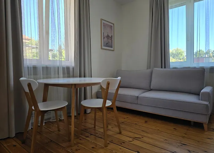 Przestronne W Domu Prywatnym Ze Wspolna Lazienka Prywatnosc I Komfort Wrocław