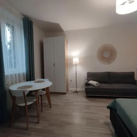 Przestronne W Domu Prywatnym Ze Wspolna Lazienka Prywatnosc I Komfort Bed & Breakfast *