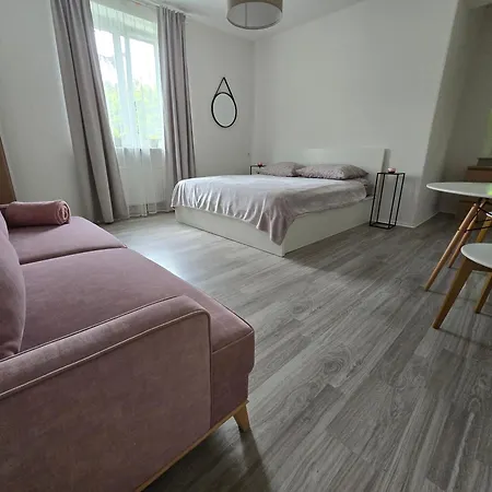 Bed & Breakfast Przestronne W Domu Prywatnym Ze Wspolna Lazienka Prywatnosc I Komfort Wroclaw
