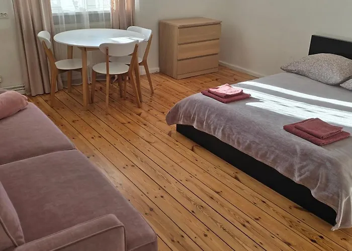 Przestronne W Domu Prywatnym Ze Wspolna Lazienka Prywatnosc I Komfort * Wroclaw